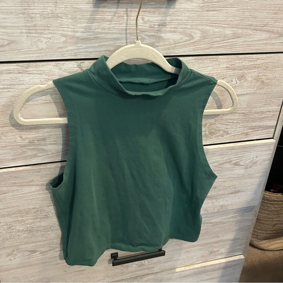 Wild Fable Green Mock Collard Sleeveless Crop Top Shirt Women Junior Sz XL - Picture 1 of 4